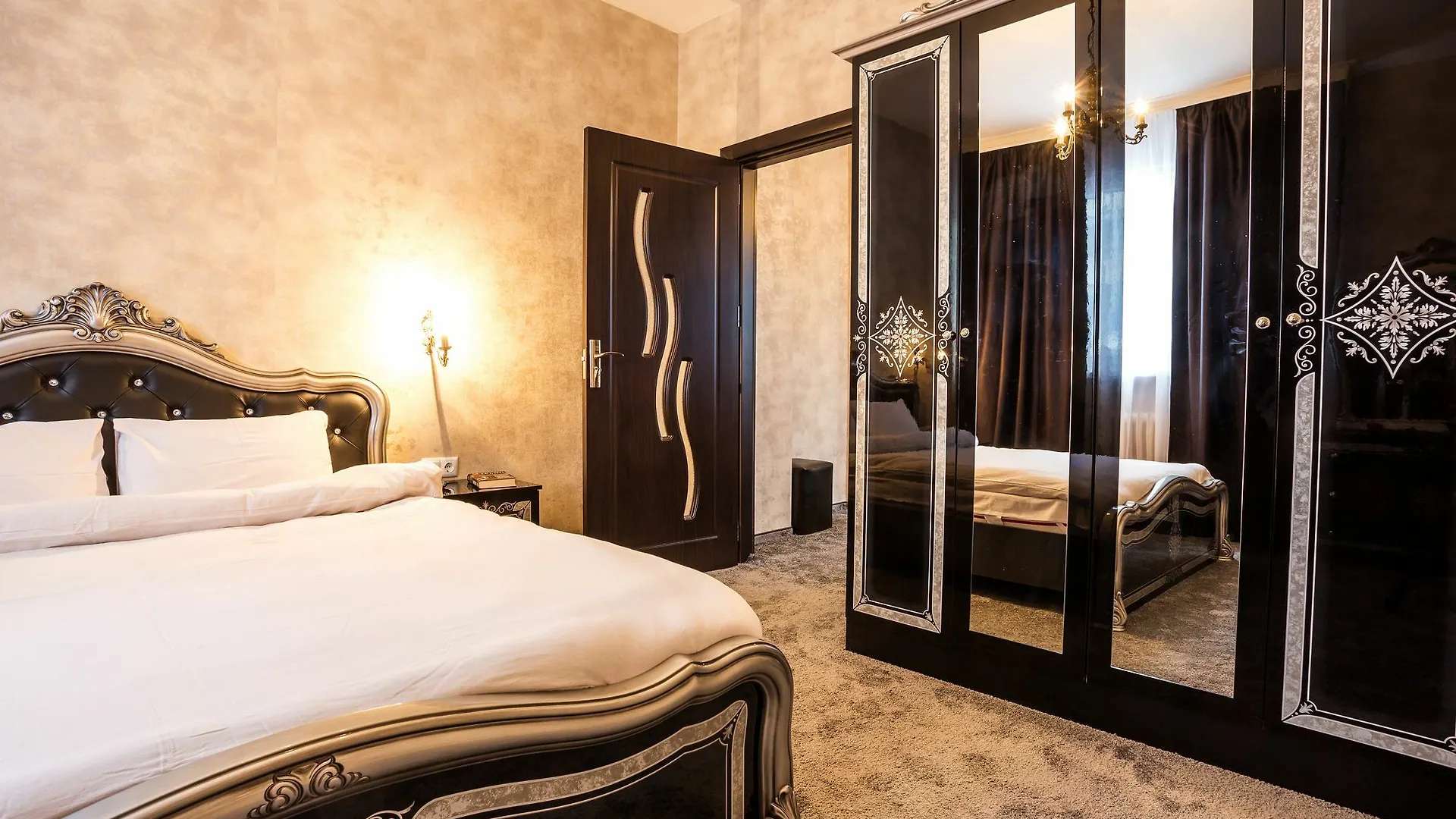 Grand Suite Sofia 0*,